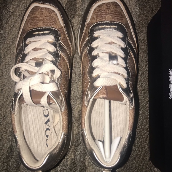(SOLD) Coach sneakers - Picture 2 of 5